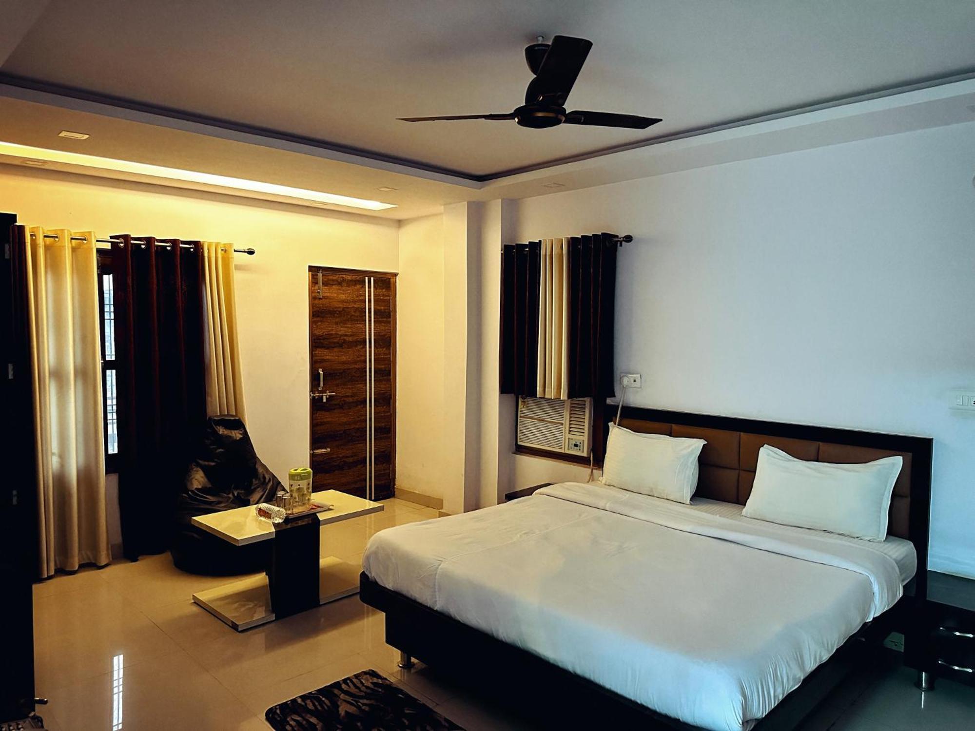 Hotel Pink Paradise Gorakhpur Luaran gambar